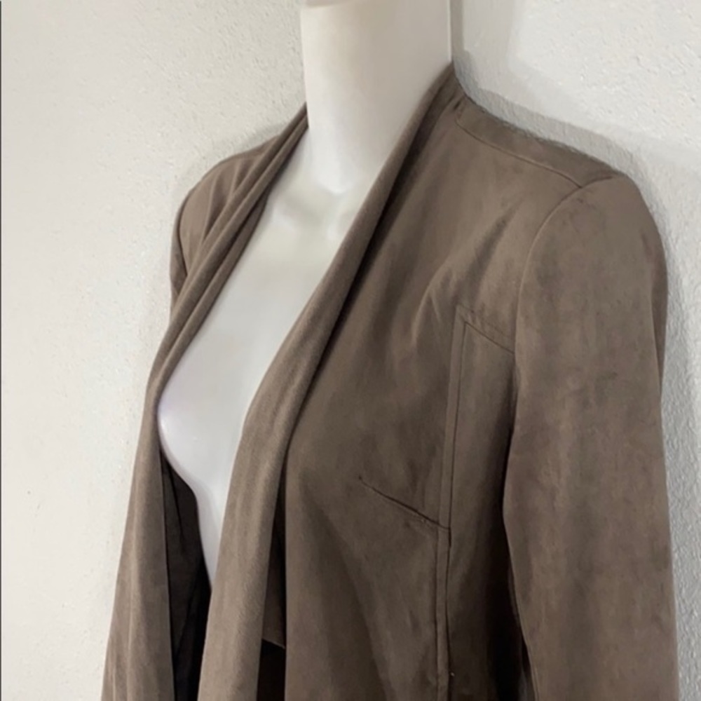 Kut from the Kloth Tayanita taupe vegan suede open jacket - Picture 7 of 11